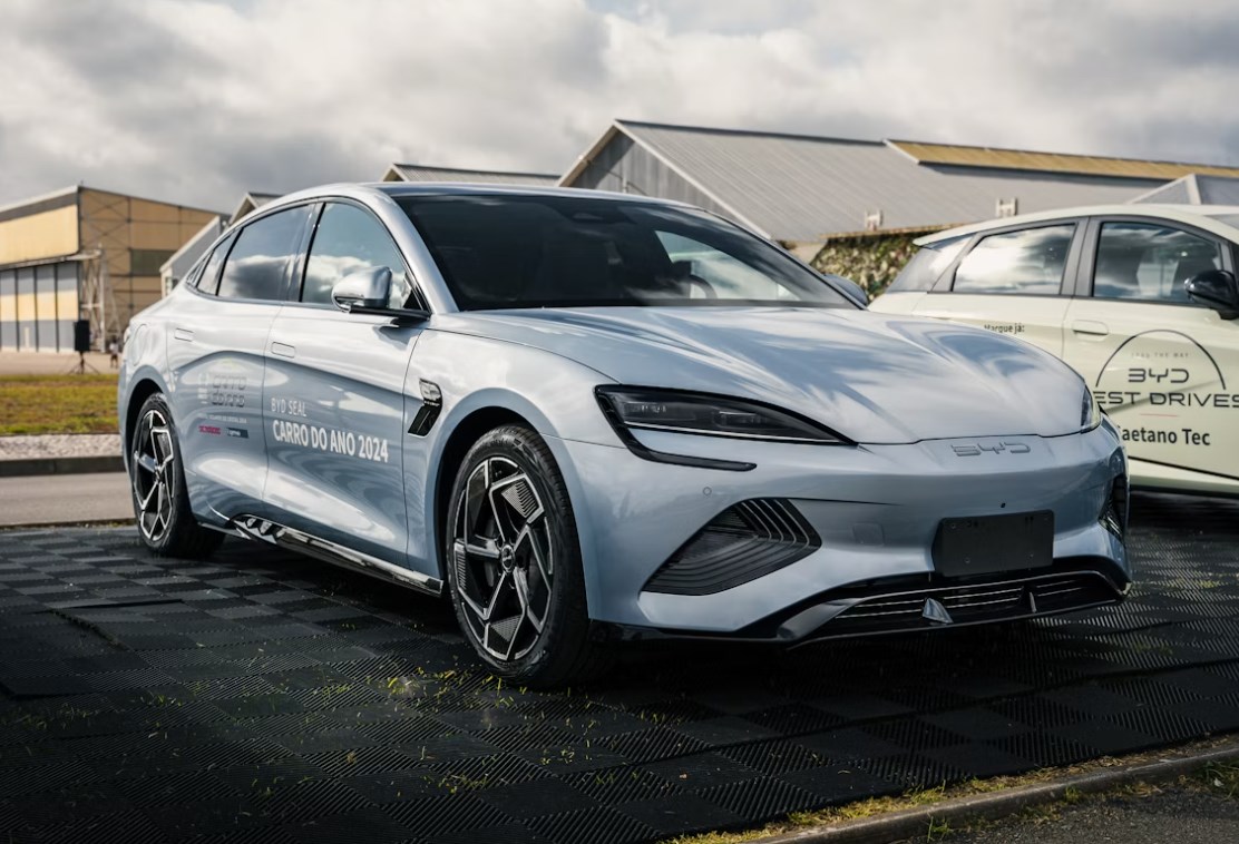 Čínské automobilky dobývají svět. Slábnoucí domácí poptávka urychluje jejich expanzi do Evropy