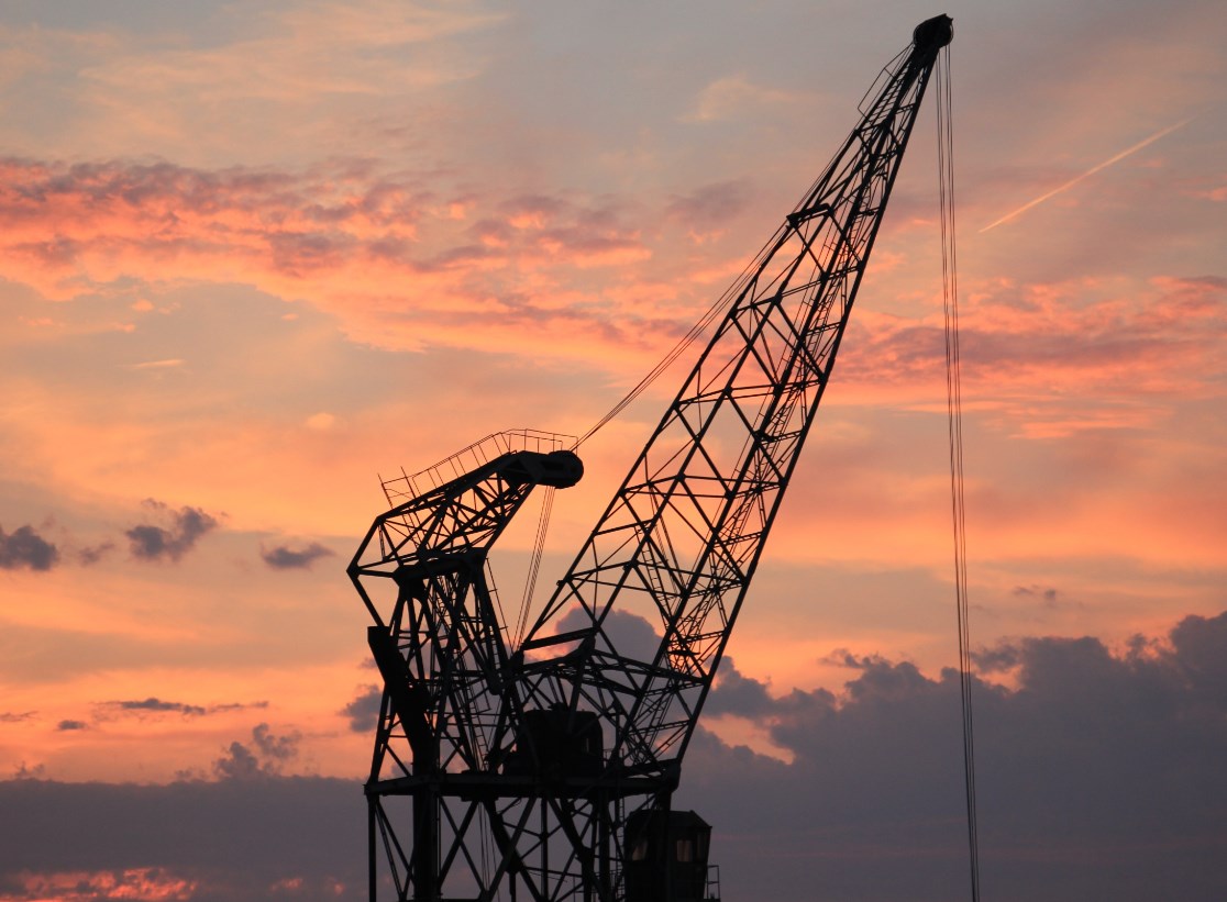 Rozbřesk: OPEC+ navzdory napjatému trhu snižuje produkci ropy a přidává evropské ekonomice další ránu