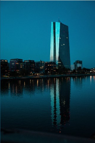 Rozbřesk: ECB snižuje sazby a bude pokračovat dál