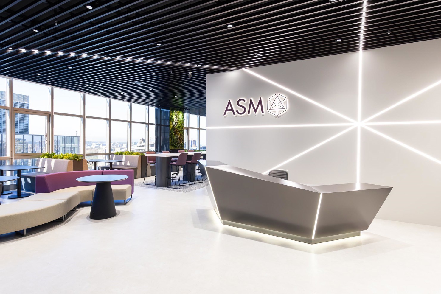 Cyklus AI známky churavění nejeví, výsledky ASM překonaly očekávání na všech frontách