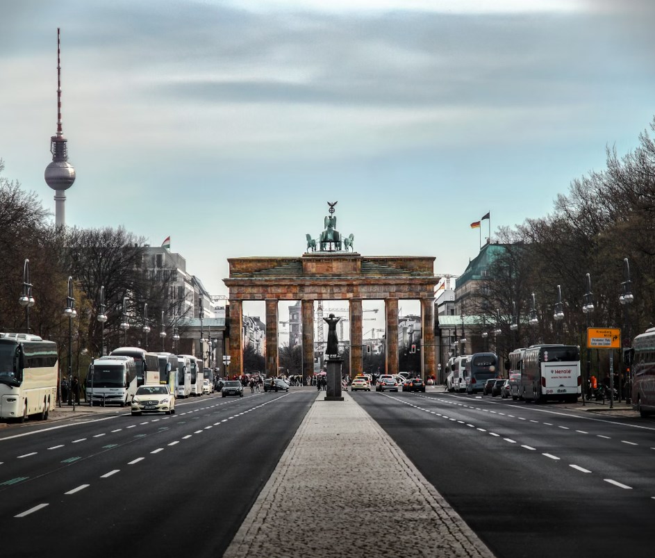 'Německá ekonomika se nerozjede ani v roce 2025'. Německé podnikatelské svazy hodnotí současnou situaci hůře než před rokem a příští rok vyhlížejí s obavami