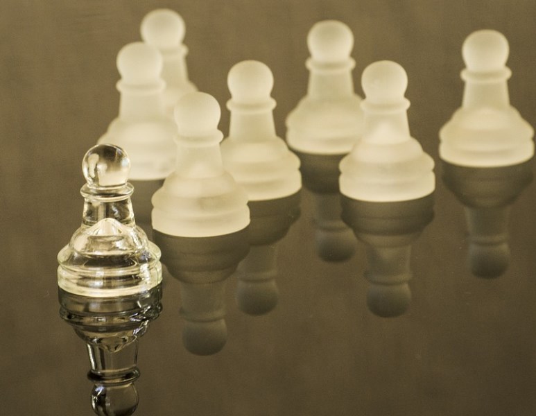 Italské akcie v čele růstu, koruna by měla politické napětí zvládnout