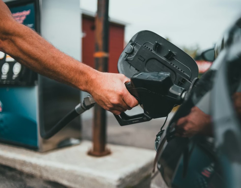 Jan Bureš: Pohonné hmoty tlačí inflaci ke dvěma procentům, intenzita energetického šoku rozhodne