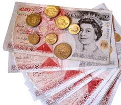 Týden na měnách: Libru podpořila centrální banka