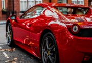 Zisk Ferrari díky vysoké poptávce po vozech stoupl o 27 procent