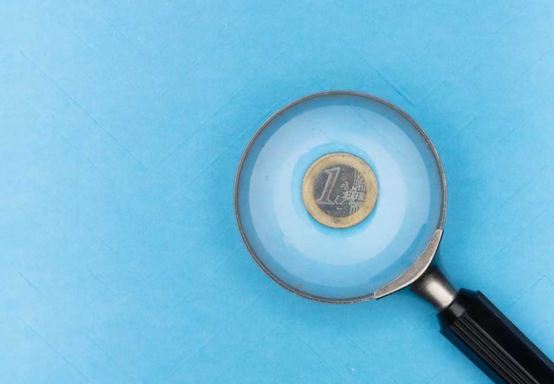 Rozbřesk: Setrvačná inflace v eurozóně zvyšuje tlak na ECB