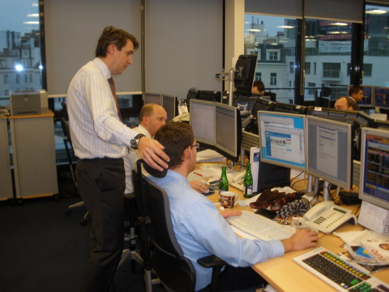 Evropský průmysl padá... Denní přehled Trhy, data, výsledky