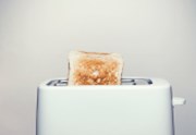 Evropská komise neproplatí dotaci 100 milionů korun pro linku toastů Penamu. Nešlo o inovaci, vzkazuje