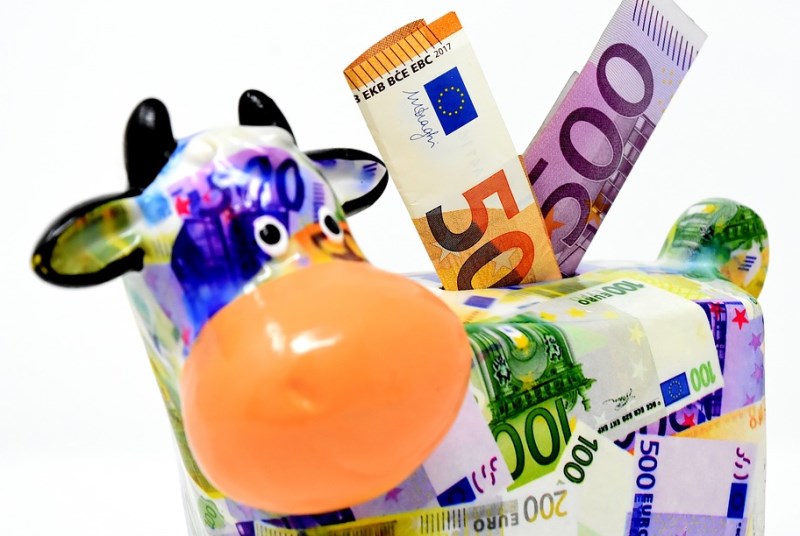 Růst akcií odpoledne ztrácí na síle a koruna k euru slábne k 26,00