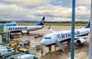 Aerolinky Ryanair se kvůli koronaviru propadly do ztráty