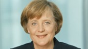 Německo je připraveno více přispět do začátku ESM, řekla Merkelová a pochválila Itálii za reformy