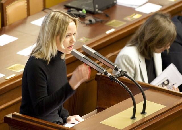 Klasnová: Vládu v pátek podpoří tři poslanci Věci veřejných, osm jí důvěru nevysloví