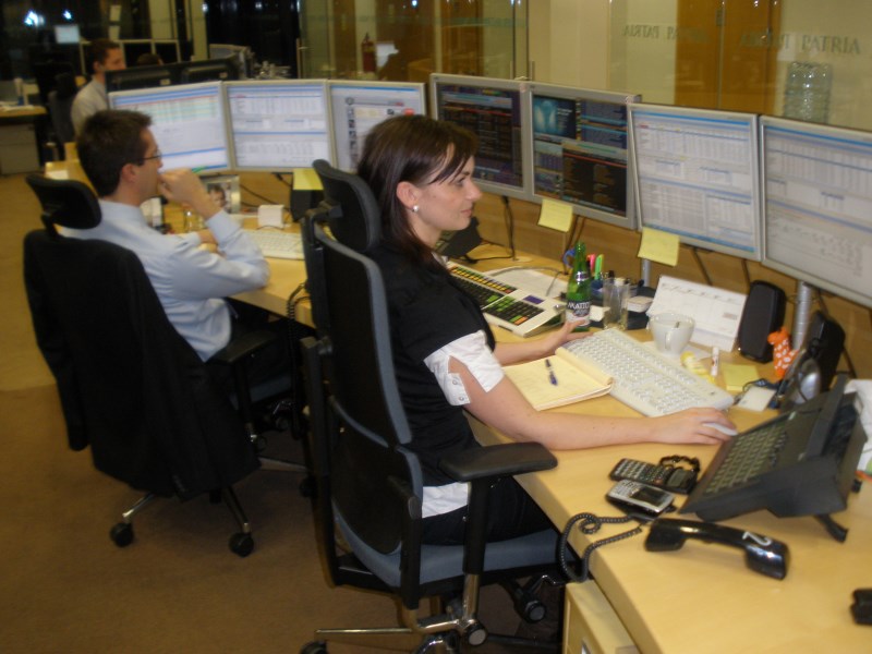 Na český trh se bouře nedostavila ani dnes, stále postrádáme aktivní hráče... americká makrodata Prahu nicméně lehce rozkývala