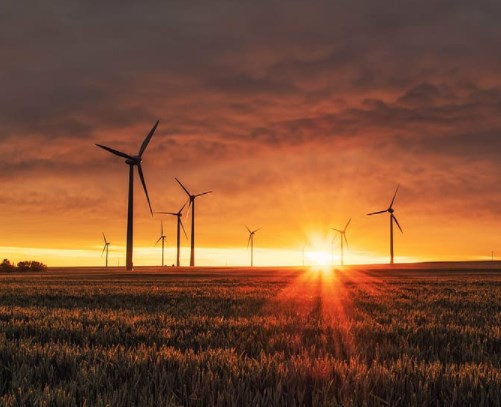 Ceny plynu v Evropě letí vzhůru. EU slibuje rychlou reakci, ve hře jsou kompenzace i reforma trhu s povolenkami