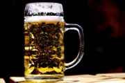 Tržby pivovaru AB InBev překonaly odhady, firma zvýší roční dividendu