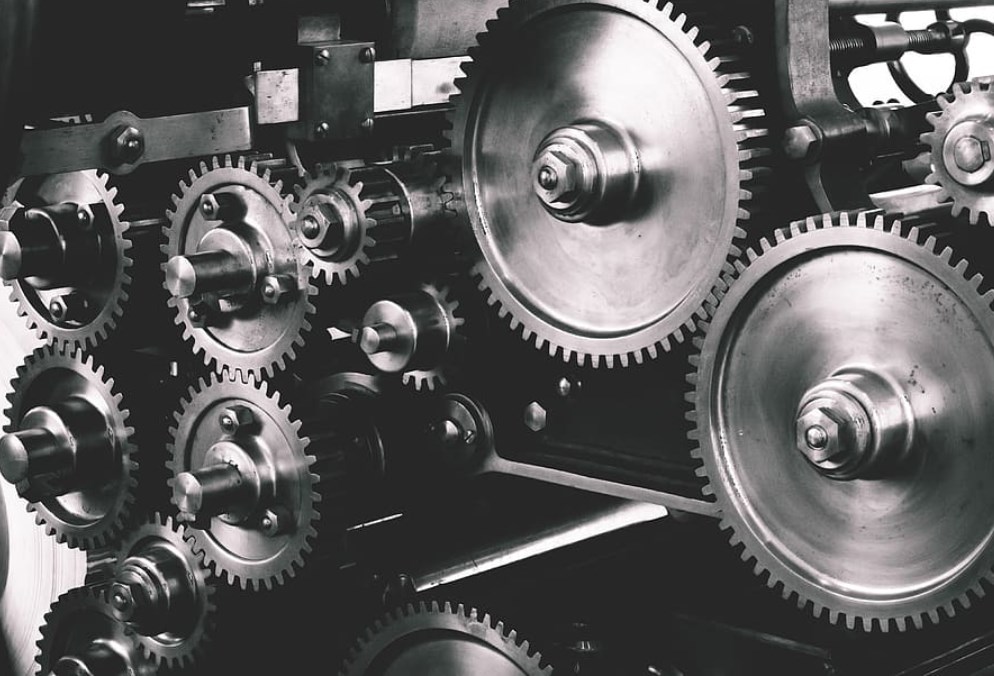 Rozbřesk: Tuzemský průmysl zachraňuje ekonomiku před propadem