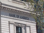 Bank of America je zisková z nuly před rokem, ač třetinu ukrojily britské daně