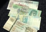 The Hungarian forint yesterday followed the zloty to stronger values