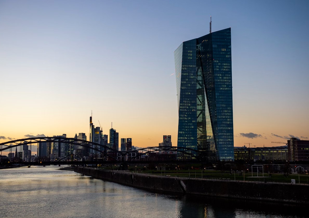 Dnes oznámí ECB výši sazeb, Francie otestuje apetit po dluhopisech a futures jsou zelené