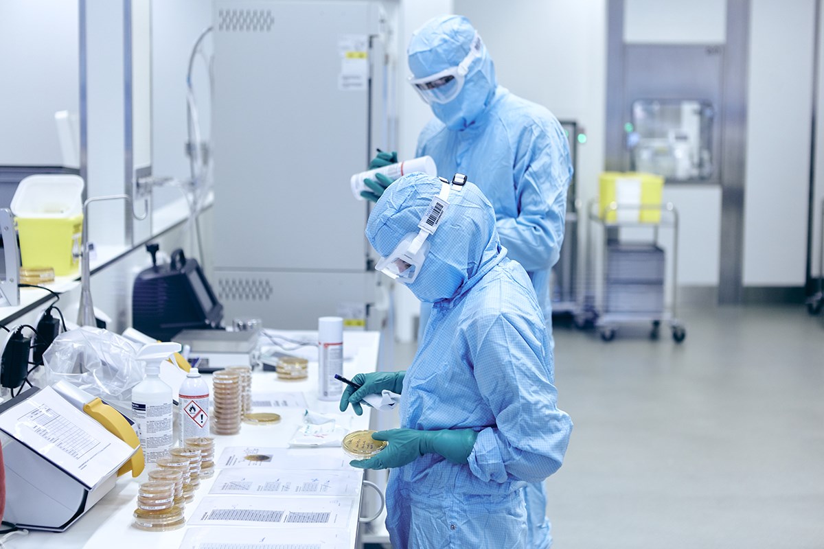 Novartis slaví úspěch v boji s roztroušenou sklerózou. Experimentální pilulka uspěla v klíčových studiích