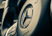 Mercedes si kvůli možnému přidělování plynu vyrábí součástky do zásoby
