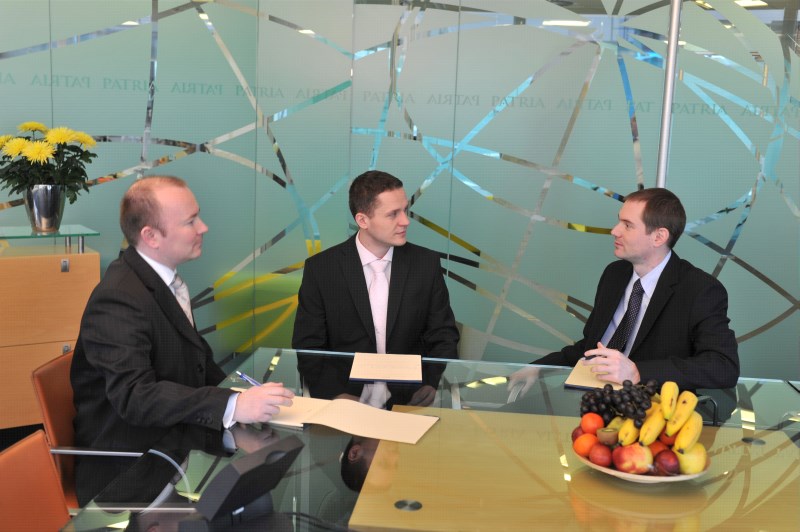 Warner kupuje 31% v CME...Denní přehled Trhy, data, výsledky