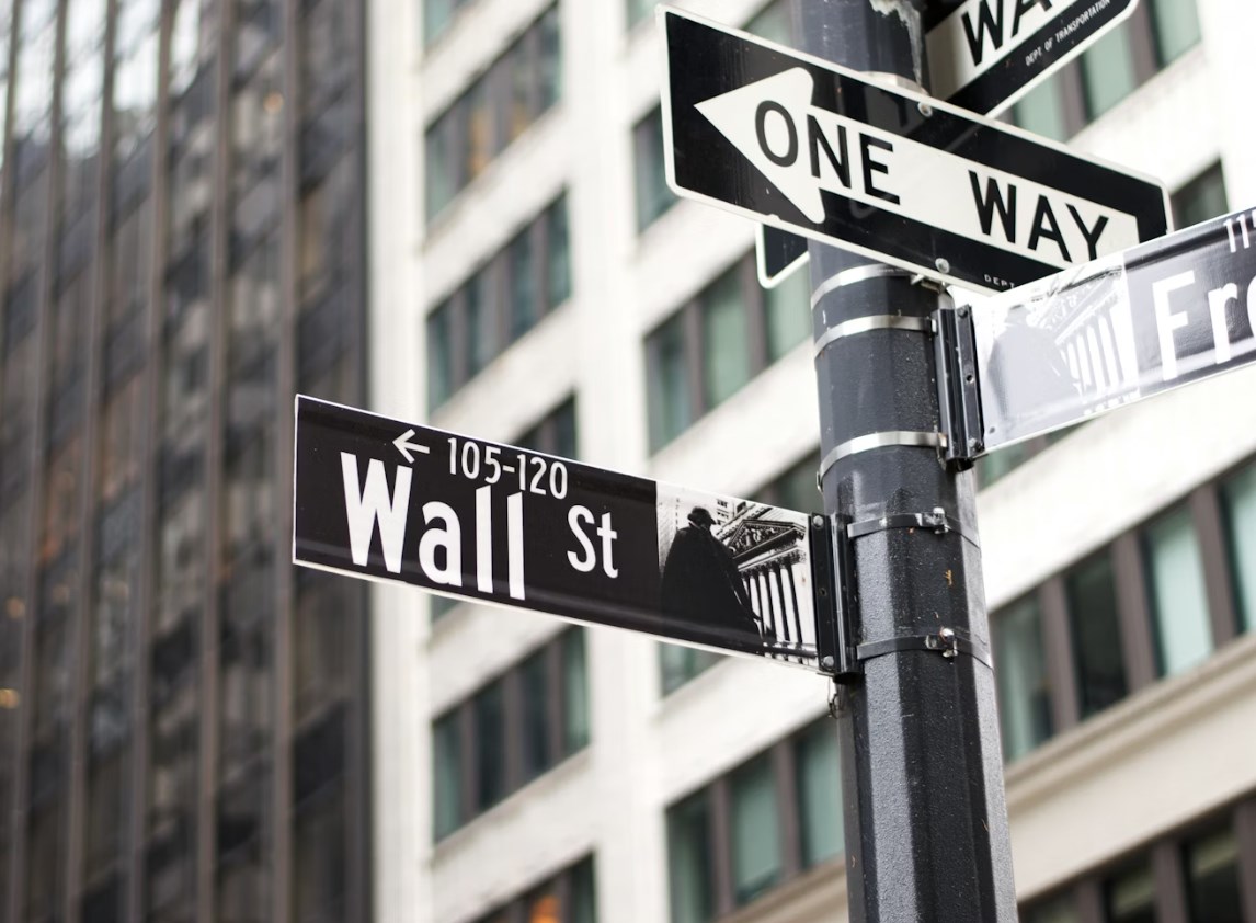 Wall Street stále věří americkým akciím. S&P 500 má podle ní prostor k dalšímu růstu