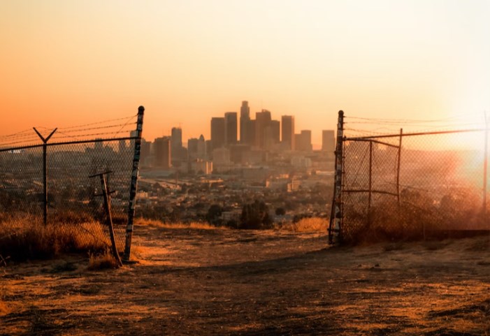 Prodávejte, jakmile S&P 500 překročí 4 200 bodů, varuje stratég Bank of America. Očekává 'oddalovanou apokalypsu'