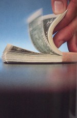 Daně po americku: Když jsou roční odvody ministerstvu financí nižší než plat ředitele