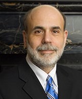 Bernanke (Fed): Sazby jsou dobře nastaveny, dolar je pro inflaci rizikem