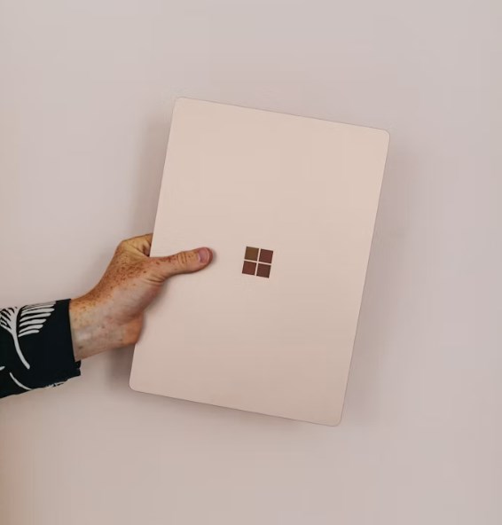 Microsoft smetl pochybnosti ze stolu a jasně ukázal, jaký přínos mají investice do AI