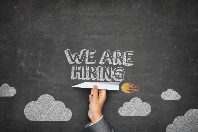 USA – Žádostí o dávky v nezaměstnanosti je stále málo