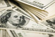 Dolar stále v nemilosti - padá napříč hlavními páry