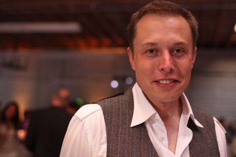 Elon Musk představil výtah, který dostane auta do podzemní sítě