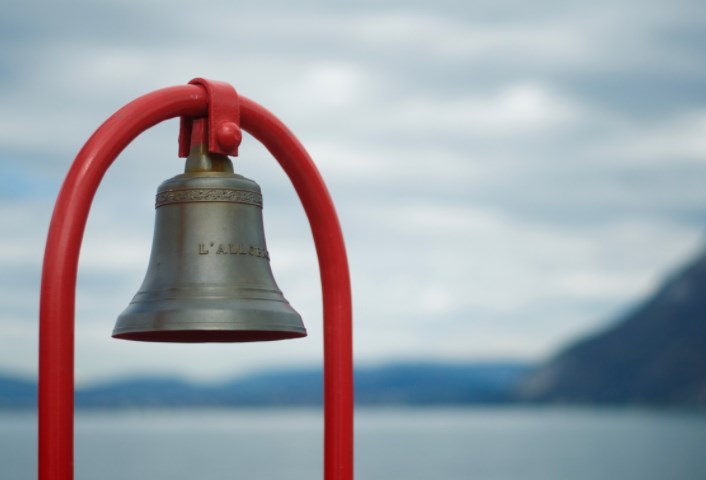 Rozjíždí se výsledková sezóna, akcie lehce v plusu