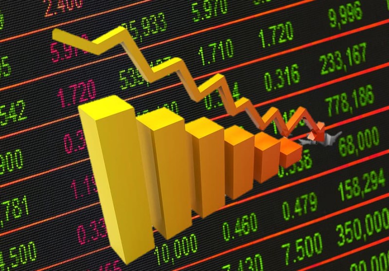 Tržní panika odpoledne polevuje. ČNB snižuje sazby