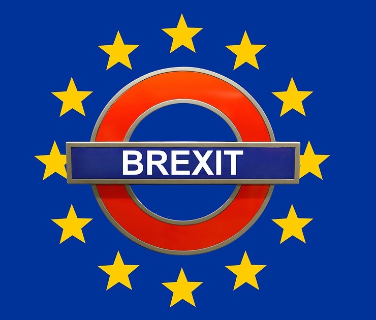 Britská vláda předpovídá vážné problémy po tvrdém brexitu