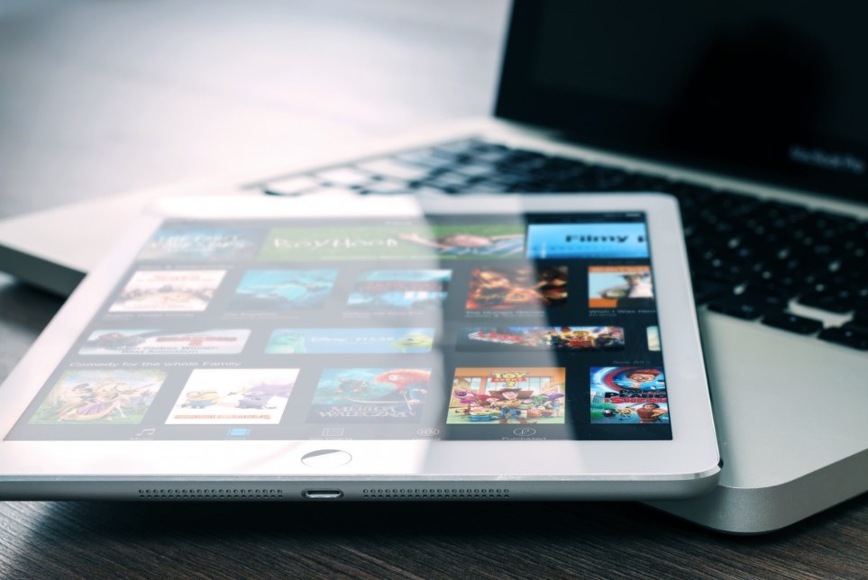 Netflix vyděsil investory úbytkem předplatitelů. Ke dnu táhne i ostatní streamovací giganty