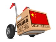 Pokles čínského vývozu se díky slabšímu jüanu výrazně zmírnil