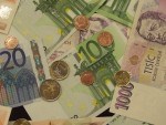 Maďarský forint včera zpevnil vůči euru
