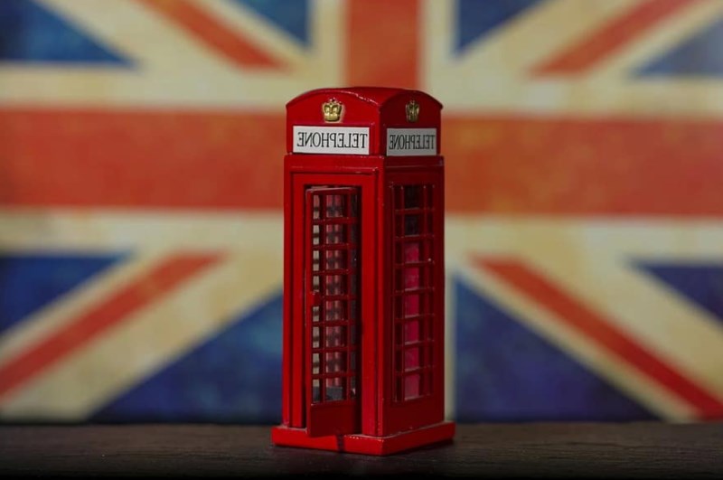 Britská ekonomika je poprvé po 11 letech v recesi