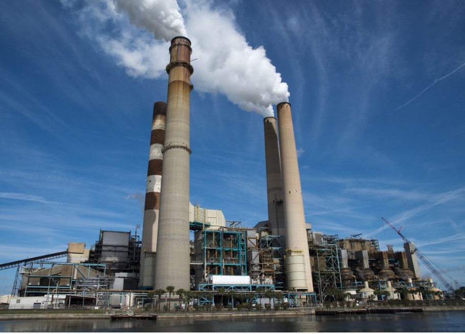 Německý parlament schválil až 200 miliard eur na regulaci cen energií. Kvůli tomu povolil výjimku z dluhové brzdy