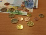 ČTK: První rok eura se daně budou počítat v Kč, platit v eurech