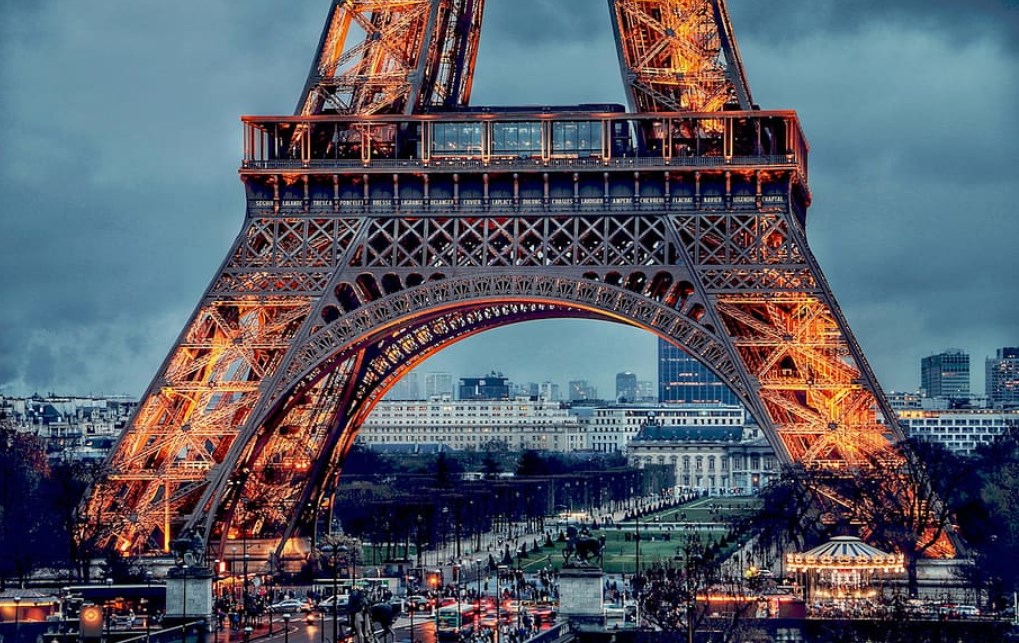 Návrat starých obav, akcie obracejí dolů, výnosy dluhopisů v Evropě dál stoupají