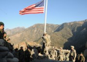 Víkendář: Pokládat životy v Afghánistánu?