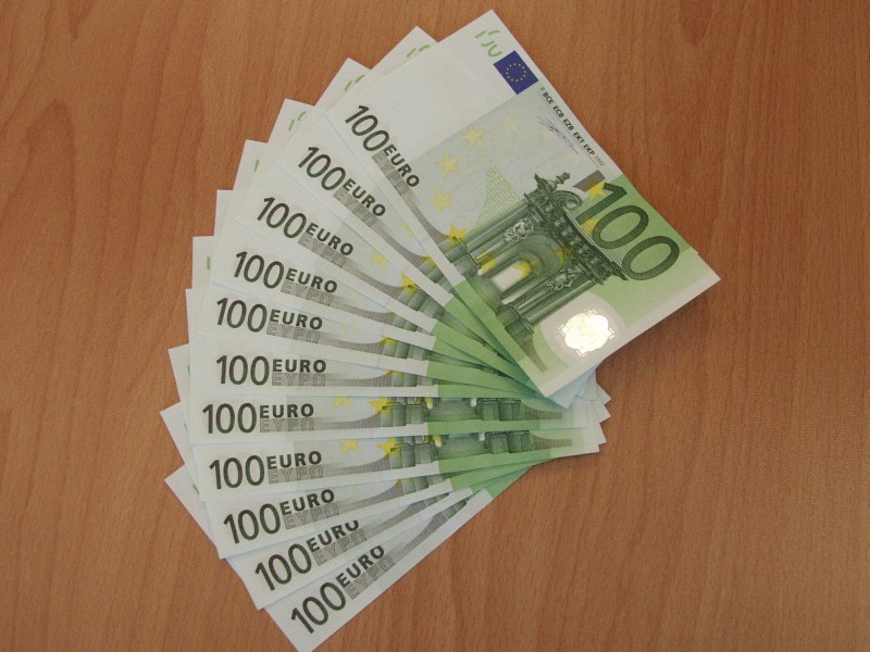 Odpoledne přináší euru zisky i dnes, čeká se na zápis z jednání Fedu