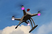 Amazon začne za několik měsíců doručovat první zásilky drony