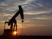 Technická analýza: Geopolitika přebíjí fundament a tlačí ceny ropy vzhůru
