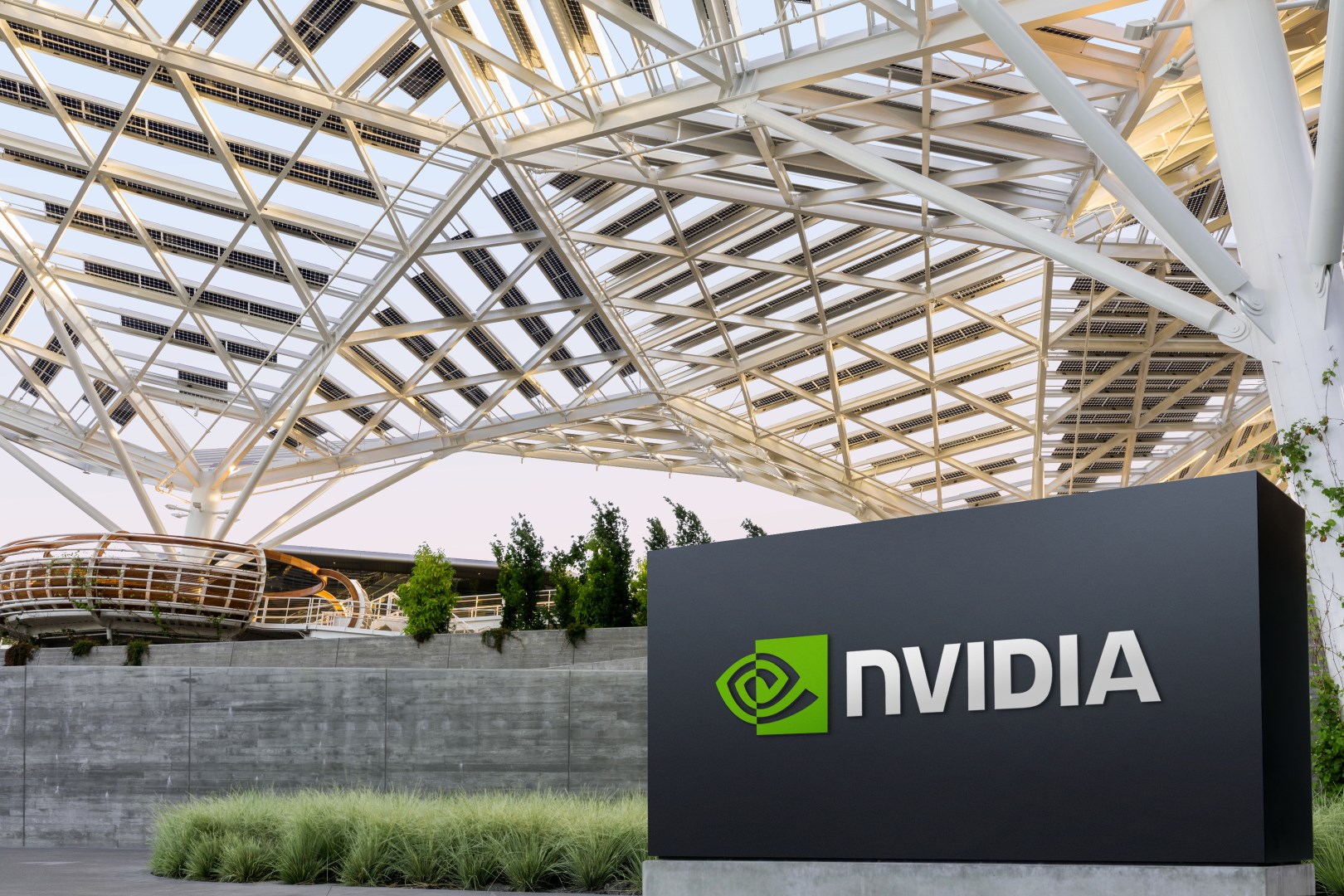 Braňo Soták: Nvidia doručila další várka superlativů, vůči AI cyklu zůstáváme optimisty