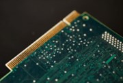 Výrobce čipů TSMC navýšil zisk o 13,8 procent díky rostoucí poptávce i nedostatku polovodičů